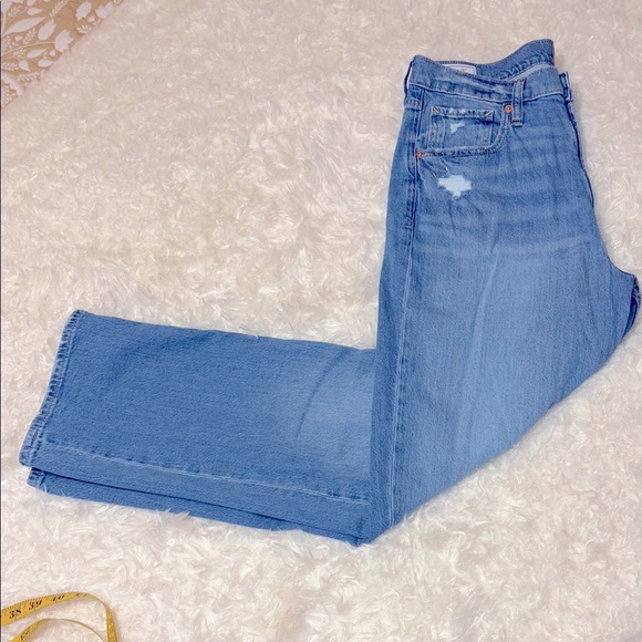 GAP Light Blue Distressed Jeans - Picture 7 of 9